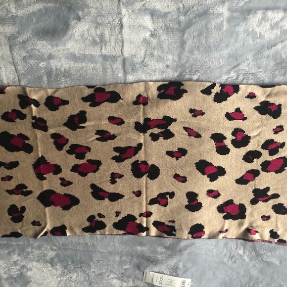 Matching Hat and Scarf - Picture 3 of 4